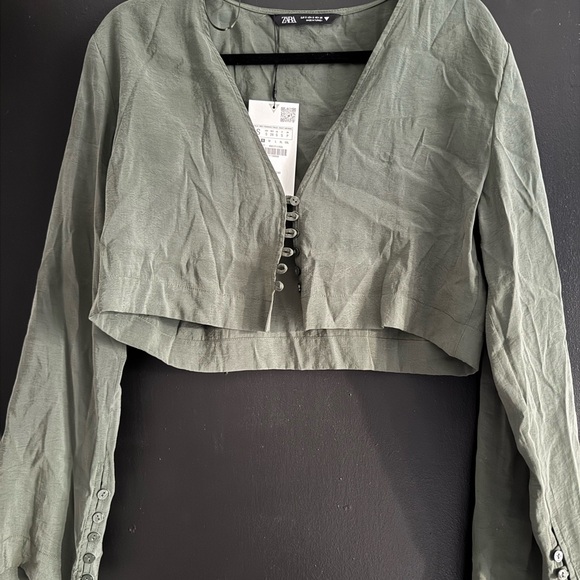 Zara Relaxed Fit Crop Shirt - Picture 2 of 4